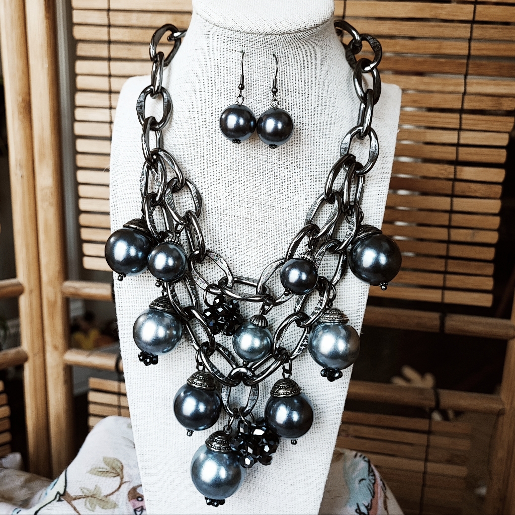 Huge Faux Black Grey Pearls Bauble Necklace And Earrings Set Gunmetal Unsigned